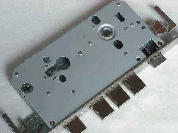 自流井24小时上门开锁公司