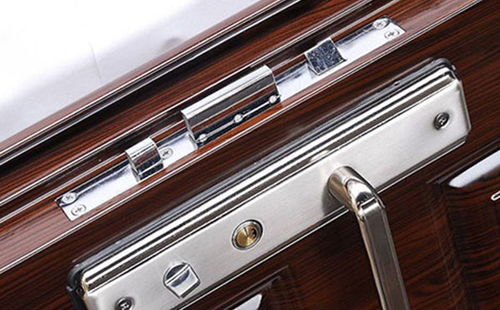 自流井24小时上门开锁公司